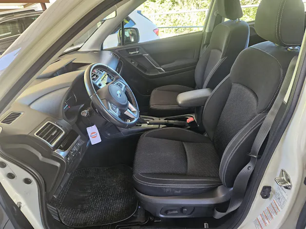 Subaru Forester 2.0i Swiss Plus Lineartronic