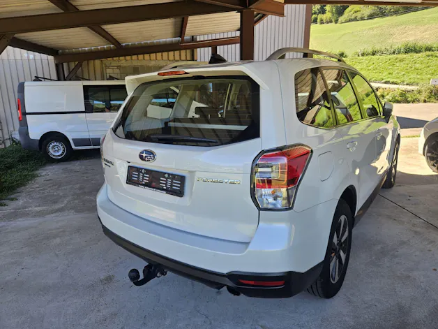 Subaru Forester 2.0i Swiss Plus Lineartronic