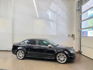 AUDI RS4 Limousine 4.2 V8 quattro