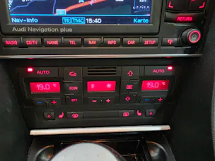 AUDI RS4 Limousine 4.2 V8 quattro