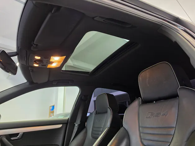 AUDI RS4 Limousine 4.2 V8 quattro