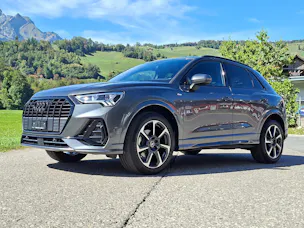 AUDI Q3 35 TFSI S line Attraction S-tronic *inkl. CH-Audi Garantie 4 Jahre*