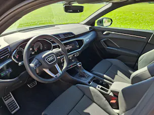 AUDI Q3 35 TFSI S line Attraction S-tronic *inkl. CH-Audi Garantie 4 Jahre*