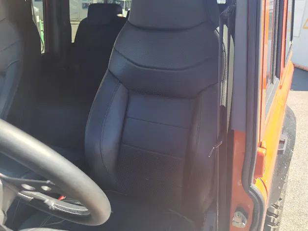 Land Rover Defender 110 2.2 TD4 Station Wagon Adventure