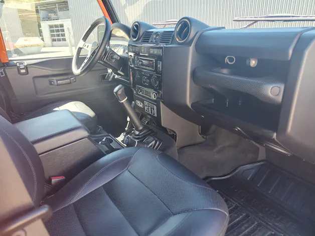 Land Rover Defender 110 2.2 TD4 Station Wagon Adventure