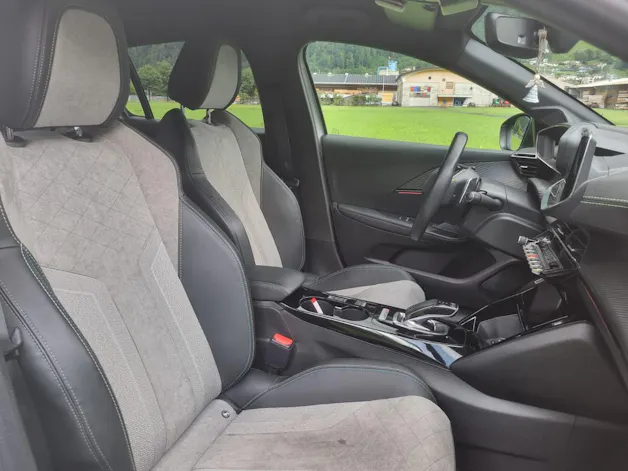 PEUGEOT 208 1.2 Turbo 130 PS GT Pack
