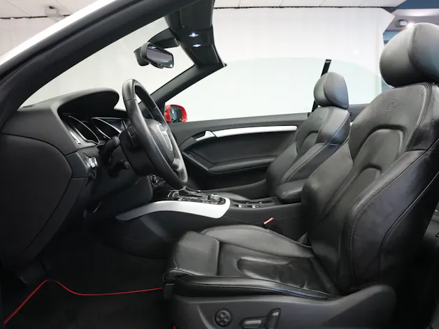AUDI A5 Cabriolet 3.0 TDI quattro S-tronic