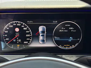 MERCEDES-BENZ E 350 d AMG Line 9G-Tronic