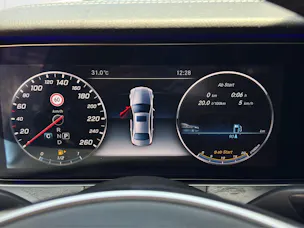 MERCEDES-BENZ E 350 d AMG Line 9G-Tronic