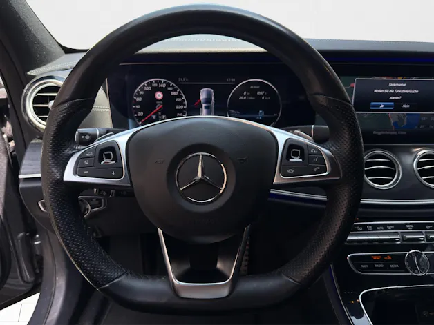 MERCEDES-BENZ E 350 d AMG Line 9G-Tronic