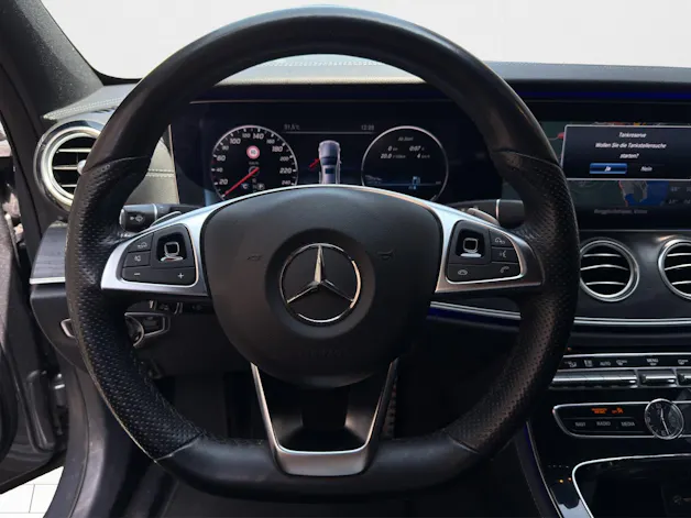MERCEDES-BENZ E 350 d AMG Line 9G-Tronic