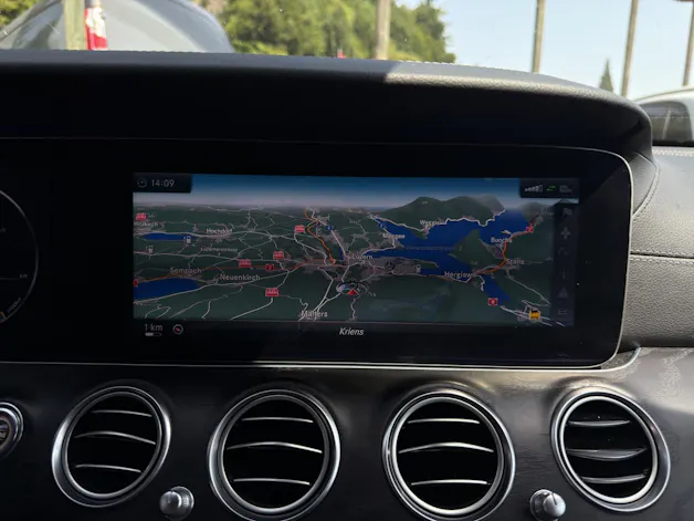 MERCEDES-BENZ E 350 d AMG Line 9G-Tronic