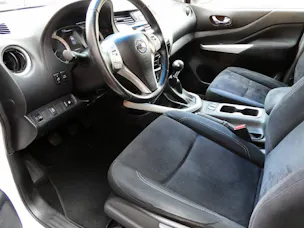 NISSAN Navara 2.3 dCi Double Cab N-Connecta