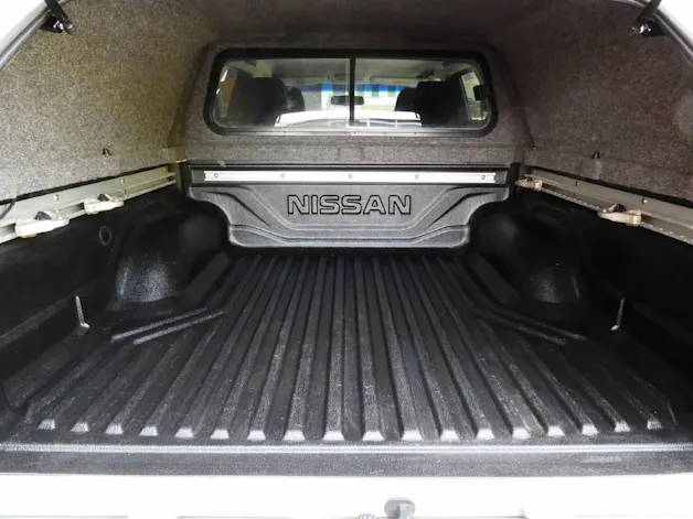 NISSAN Navara 2.3 dCi Double Cab N-Connecta