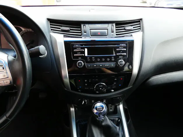 NISSAN Navara 2.3 dCi Double Cab N-Connecta