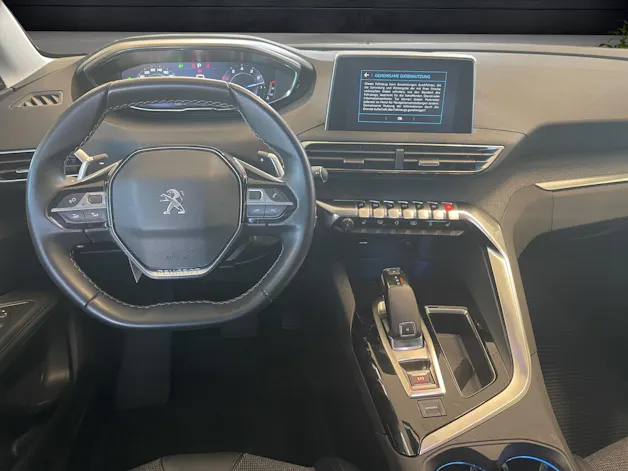 PEUGEOT 5008 1.6 PureTech Allure