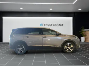 PEUGEOT 5008 1.6 PureTech Allure