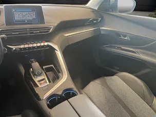 PEUGEOT 5008 1.6 PureTech Allure