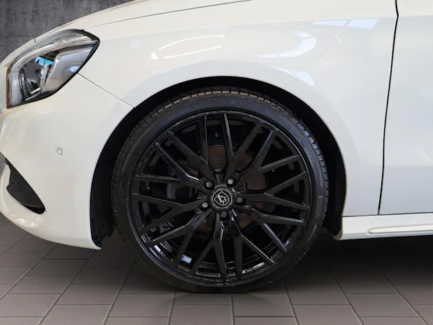 MERCEDES-BENZ A-CLASS W176 A 200 Style