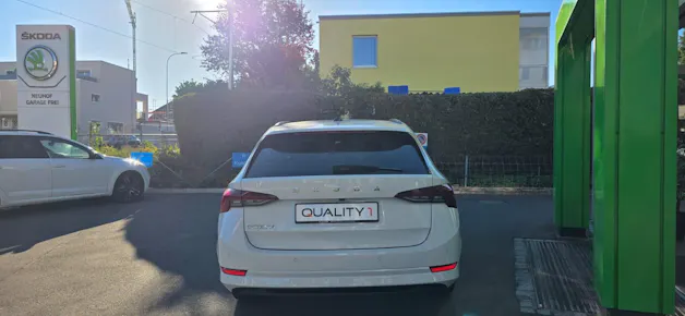 SKODA Octavia Combi 2.0 TDI DSG Style