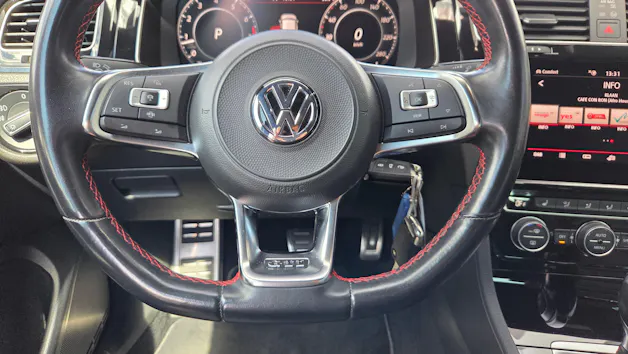 VW Golf 2.0 TSI GTI Performance DSG