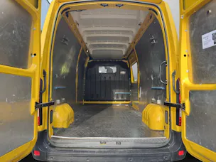 RENAULT Master T35 2.3dCi 135 L3H3