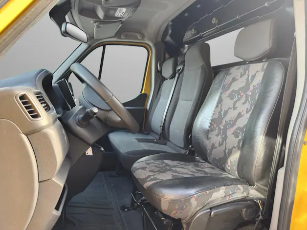 RENAULT Master T35 2.3dCi 135 L3H3