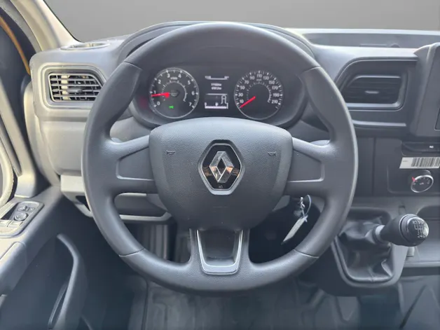 RENAULT Master T35 2.3dCi 135 L3H3
