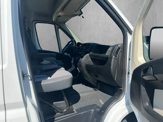 PEUGEOT Boxer 3.0 HDI 335 L3H2
