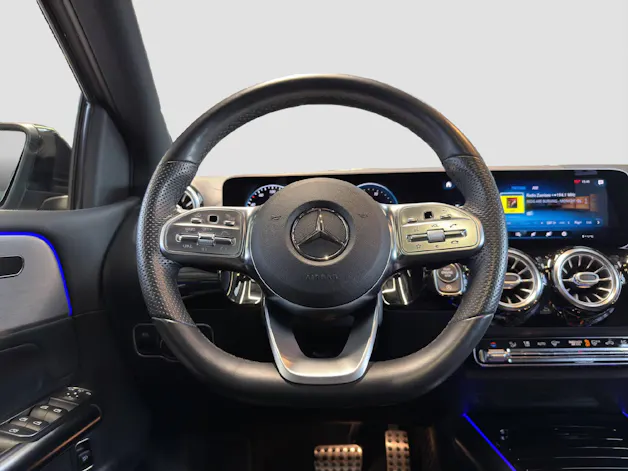 MERCEDES-BENZ B 250 AMG Line 4MATIC