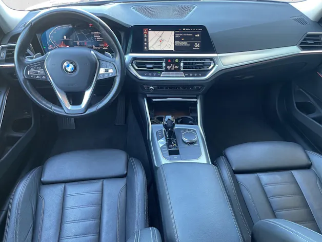 BMW 320d xDrive 48V Touring