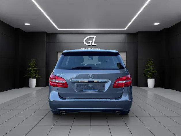 MERCEDES-BENZ B 200