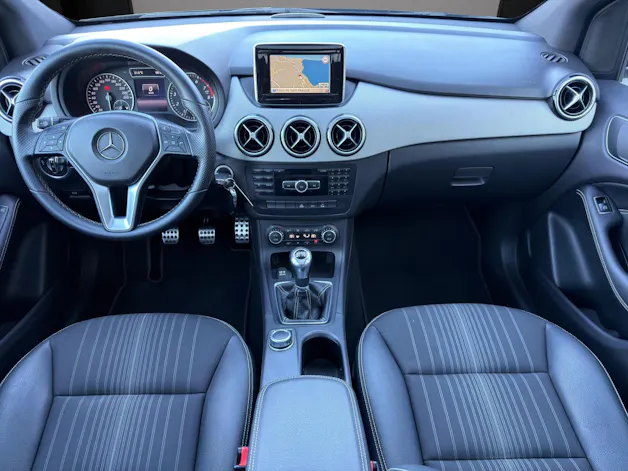 MERCEDES-BENZ B 200
