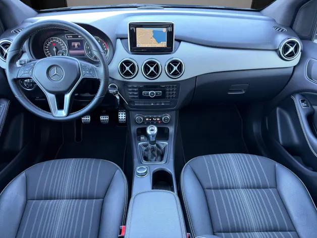 MERCEDES-BENZ B 200