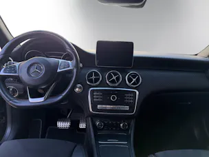 MERCEDES-BENZ A 250 AMG Line 4Matic