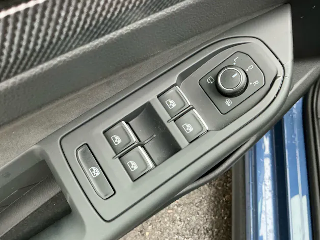 VW Golf 1.5 TSI eHYBRID 272PS GTE *** ÜBER 100KM ELEKTRISCHE REICHWEITE ***