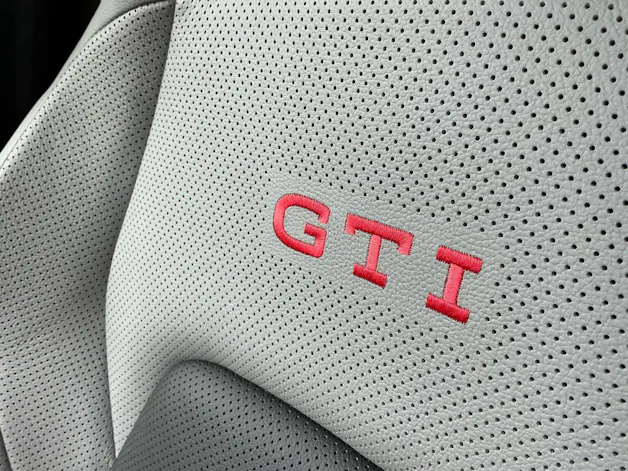 VW Golf GTI CLUBSPORT *** LEDER VIENNA & PANORAMAGLASDACH ***
