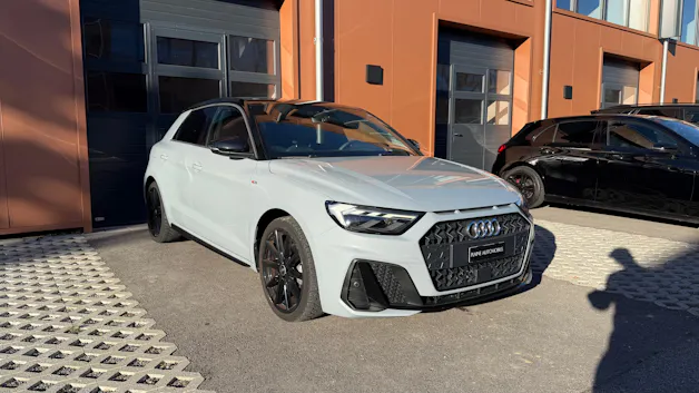 AUDI A1 Sportback 30 TFSI S Line "*CH Auto * Service gratuit * Tempomat Adaptatif * Volant Plat * Pack S-Line Complet *"
