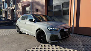 AUDI A1 Sportback 30 TFSI S Line "*CH Auto * Service gratuit * Tempomat Adaptatif * Volant Plat * Pack S-Line Complet *"