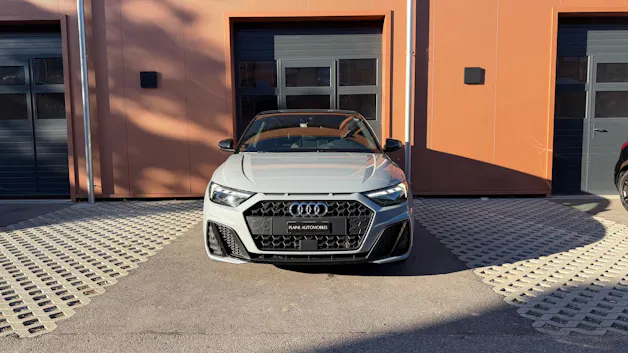 AUDI A1 Sportback 30 TFSI S Line "*CH Auto * Service gratuit * Tempomat Adaptatif * Volant Plat * Pack S-Line Complet *"