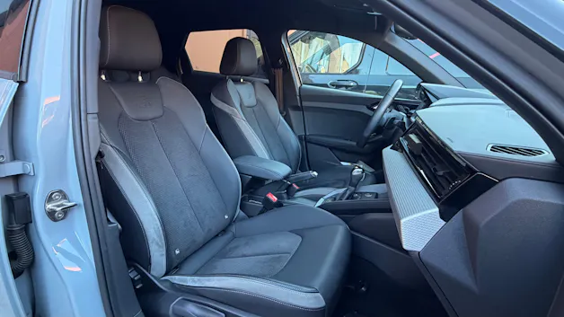 AUDI A1 Sportback 30 TFSI S Line "*CH Auto * Service gratuit * Tempomat Adaptatif * Volant Plat * Pack S-Line Complet *"