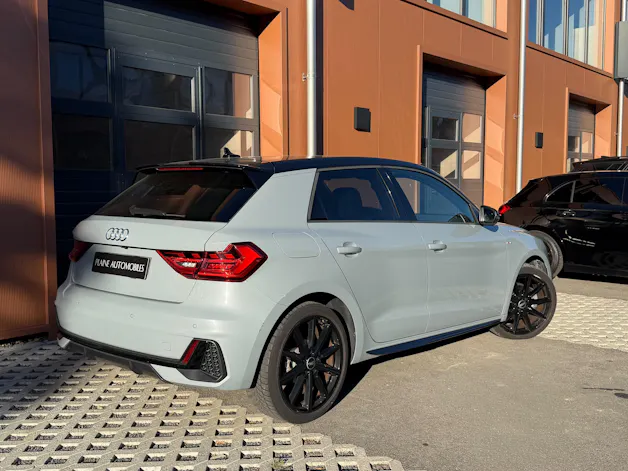 AUDI A1 Sportback 30 TFSI S Line "*CH Auto * Service gratuit * Tempomat Adaptatif * Volant Plat * Pack S-Line Complet *"
