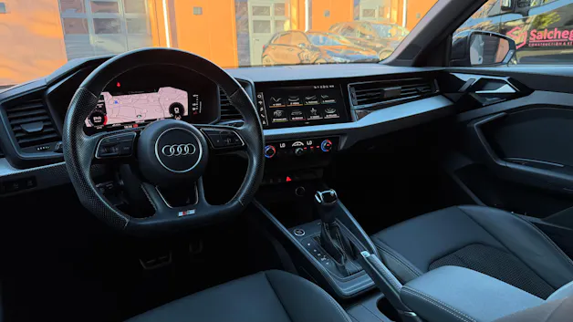 AUDI A1 Sportback 30 TFSI S Line "*CH Auto * Service gratuit * Tempomat Adaptatif * Volant Plat * Pack S-Line Complet *"