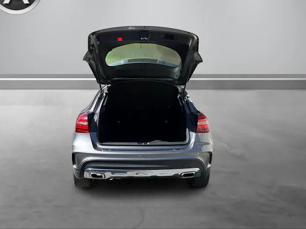 MERCEDES-BENZ GLA 250 Swiss Star 4Matic 7G-DCT