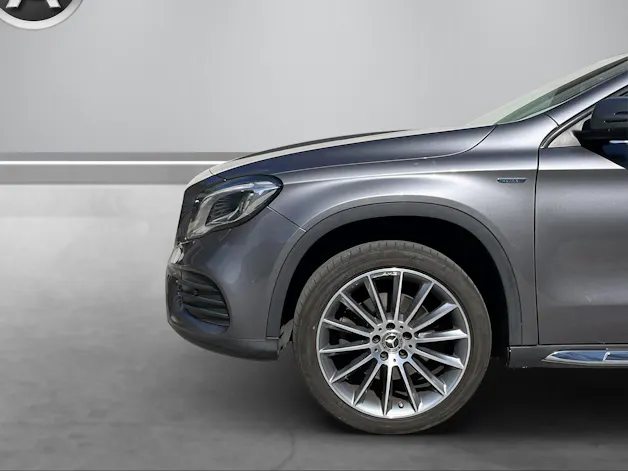 MERCEDES-BENZ GLA 250 Swiss Star 4Matic 7G-DCT