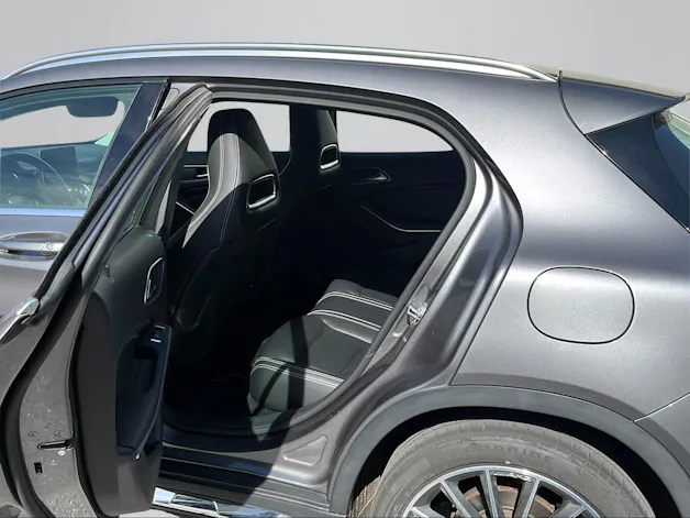 MERCEDES-BENZ GLA 250 Swiss Star 4Matic 7G-DCT