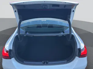 MERCEDES-BENZ A 180 7G-DCT AMG Line