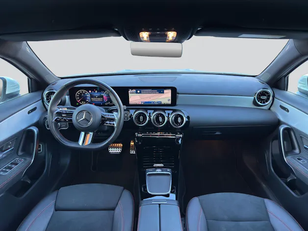 MERCEDES-BENZ A 180 7G-DCT AMG Line