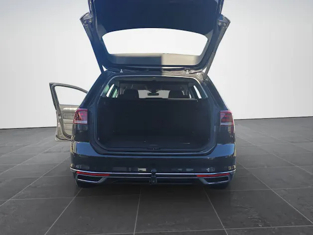 VW Passat Variant 2.0 TDI 200 75th Edition DSG 4m