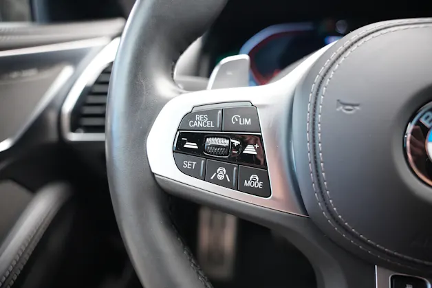BMW M850i xDrive Steptronic *Sunset Orange* *Night Vision* *Softclose*